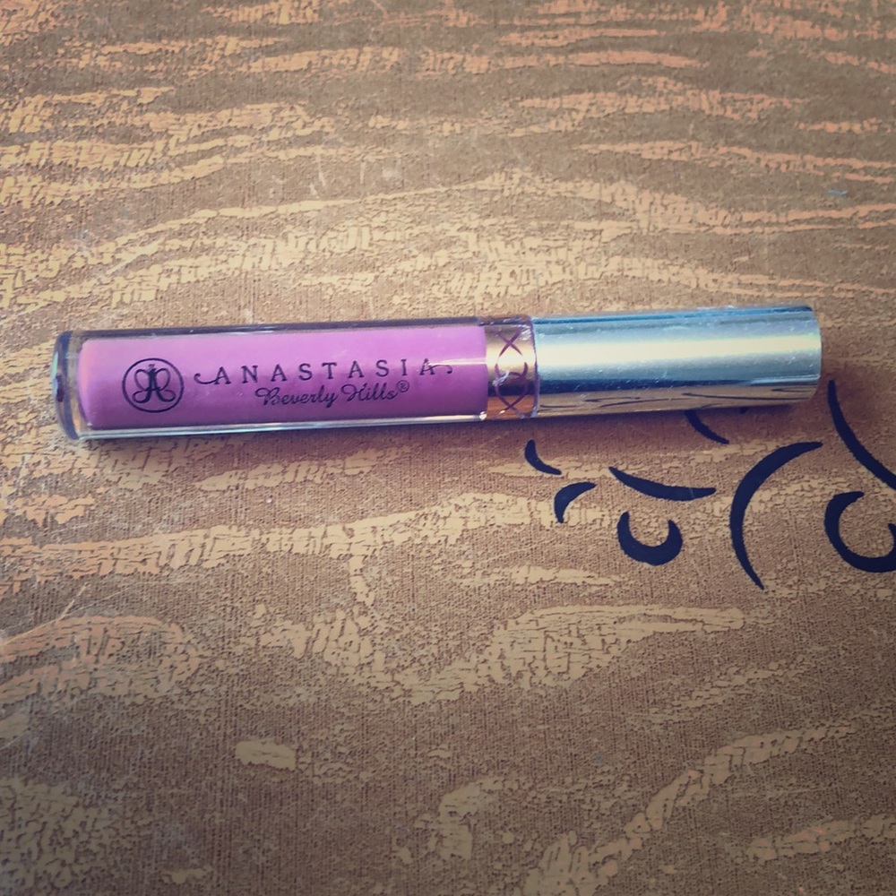 Anastasia Beverly hills liquid lipstick